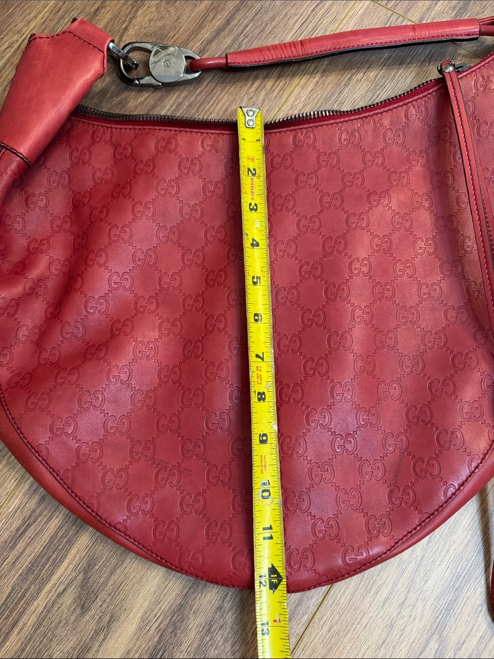 Gucci Red Monogram Leather Hobo Shoulder Bag - Picture 2 of 16